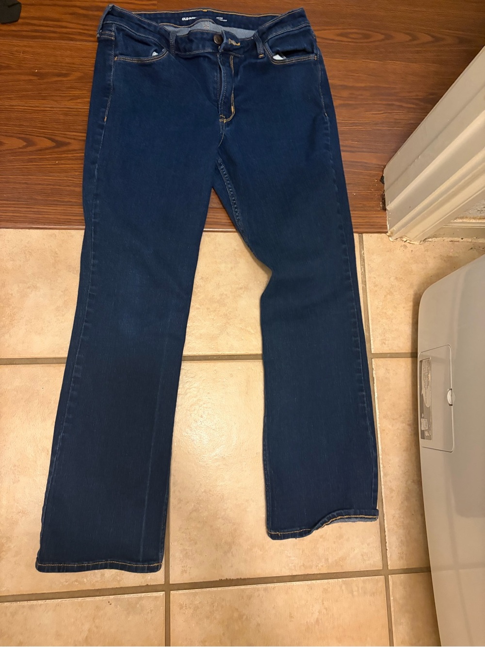 Classic Women's old navy Dark Blue Jeans -short mid rise wow boot cut